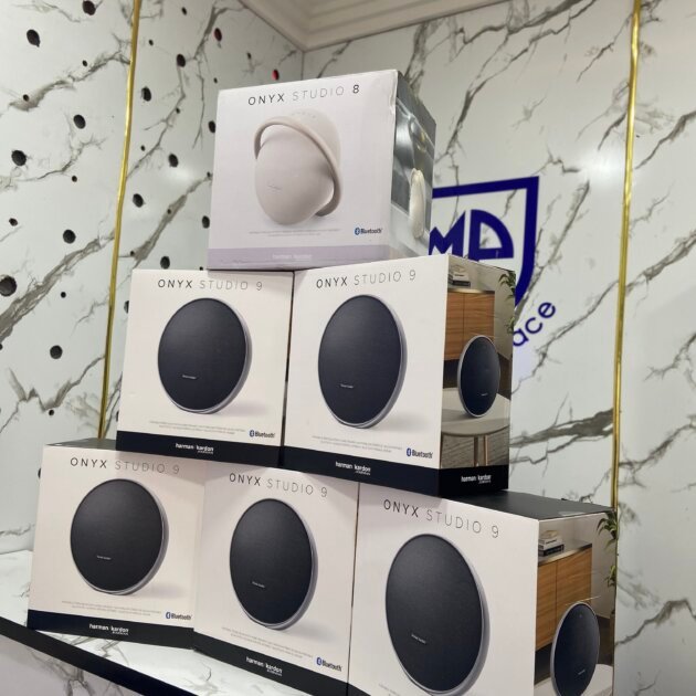 Onyx Studio 9