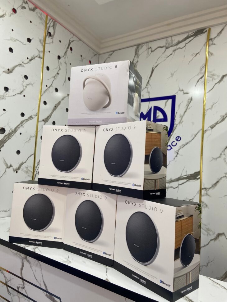 Onyx Studio 9